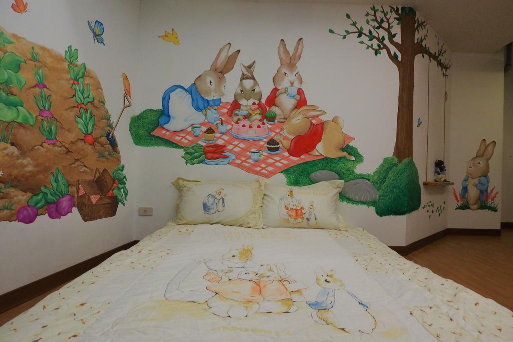 Апартаменти Peter Rabbit Cozy Nest Тайнань Екстер'єр фото
